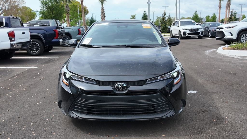 Used 2025 Toyota Corolla LE FWD image 7