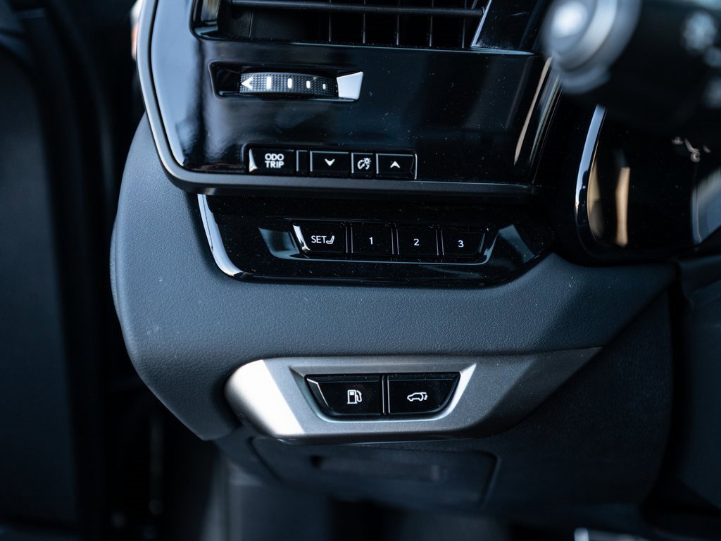 Used 2024 Lexus RX 500h F Sport image 22