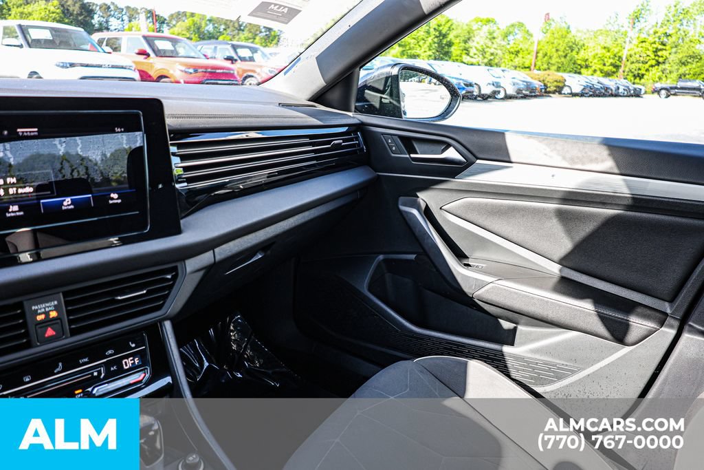 Used 2025 Volkswagen Jetta Sport FWD image 41