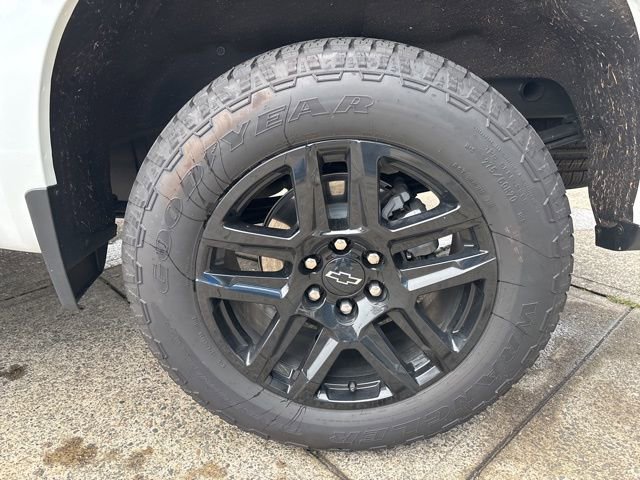 New 2025 Chevrolet Silverado 1500 Custom w/ Turbomax Blackout Package AWD/4WD image 13