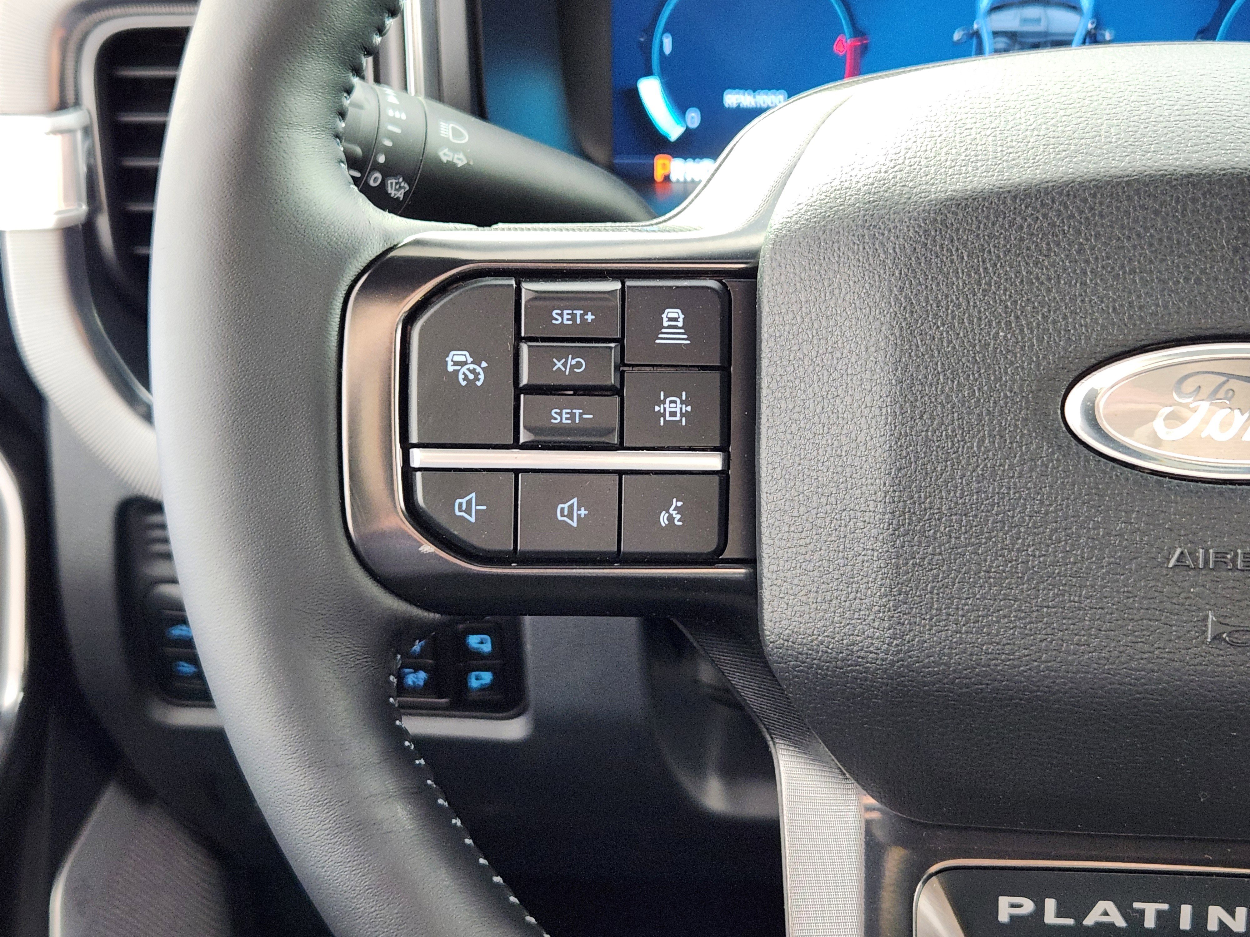 New 2026 Ford F350 Platinum w/ Tremor Off-Road Package AWD/4WD image 19