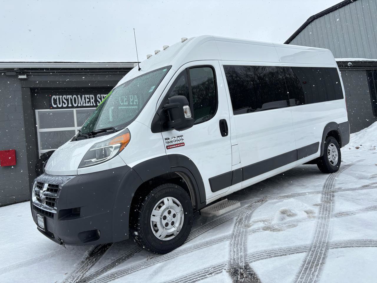 Used 2018 RAM ProMaster 2500 w/ Premium Appearance Group image 3