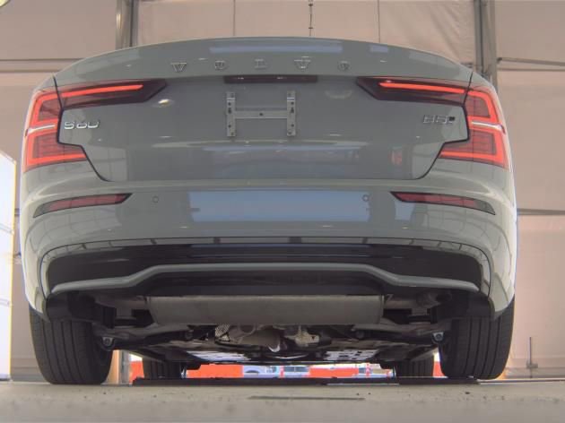 Used 2025 Volvo S60 B5 Core image 11