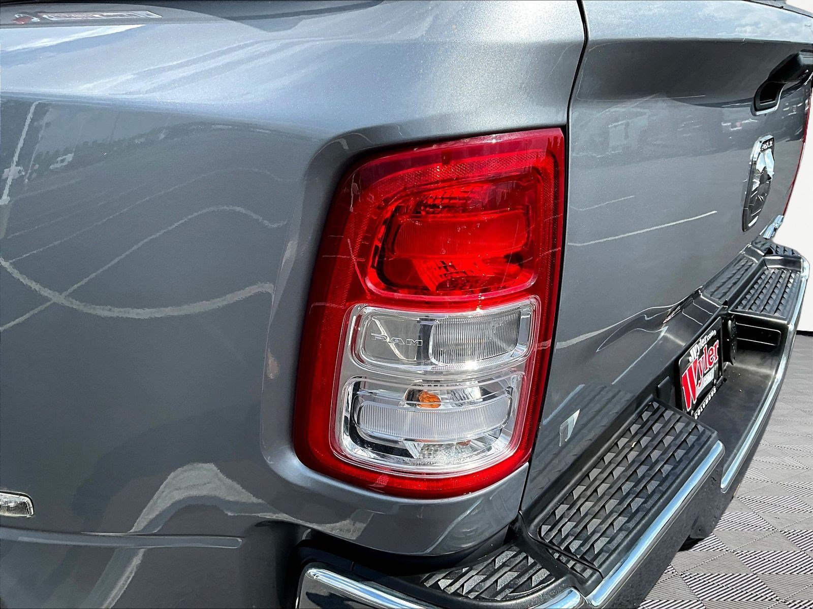 Used 2024 RAM 3500 Tradesman w/ Chrome Appearance Group AWD/4WD image 23
