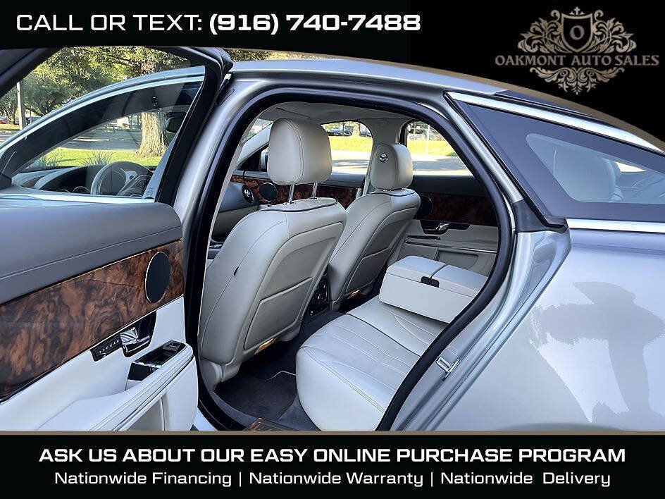 Used 2011 Jaguar XJ RWD image 18