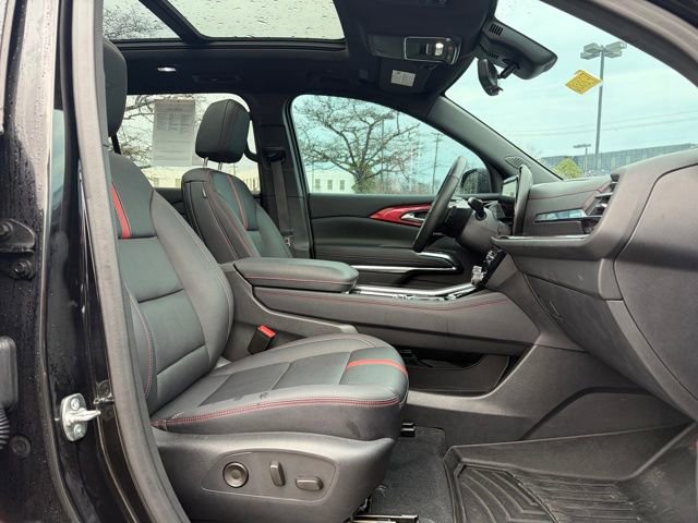 Used 2024 Chevrolet Traverse RS w/ LPO, Floor Liner Package image 11