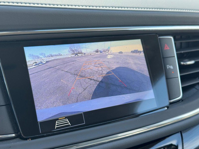 Used 2021 Buick Enclave Essence w/ Sport Touring Edition image 23