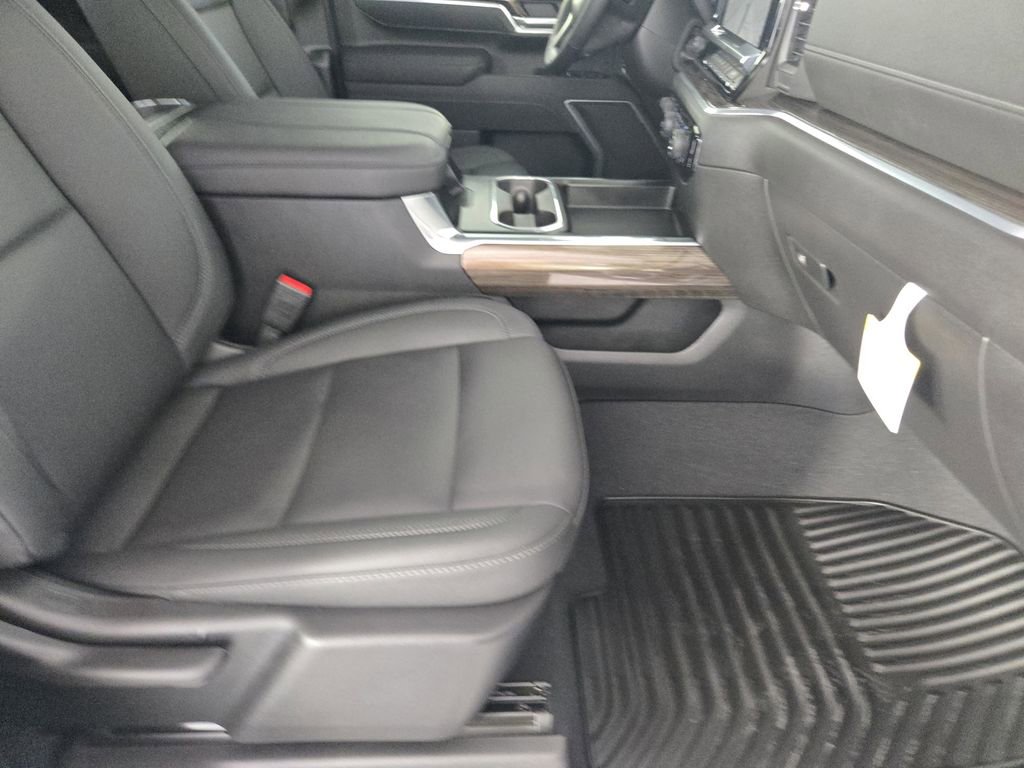 New 2026 Chevrolet Silverado 3500 LT w/ Texas Edition image 15