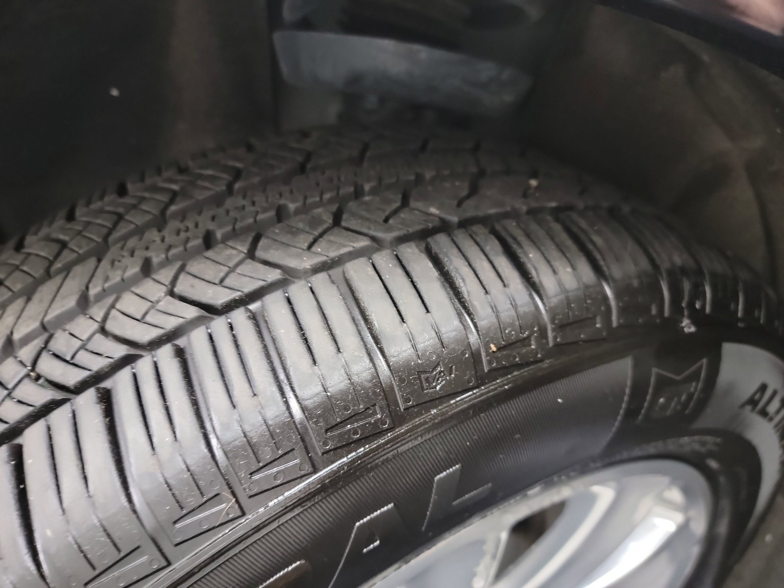 Used 2019 Buick Envision Essence image 31