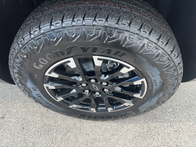 New 2026 Chevrolet Traverse Z71 w/ Enhanced Driving Package image 9