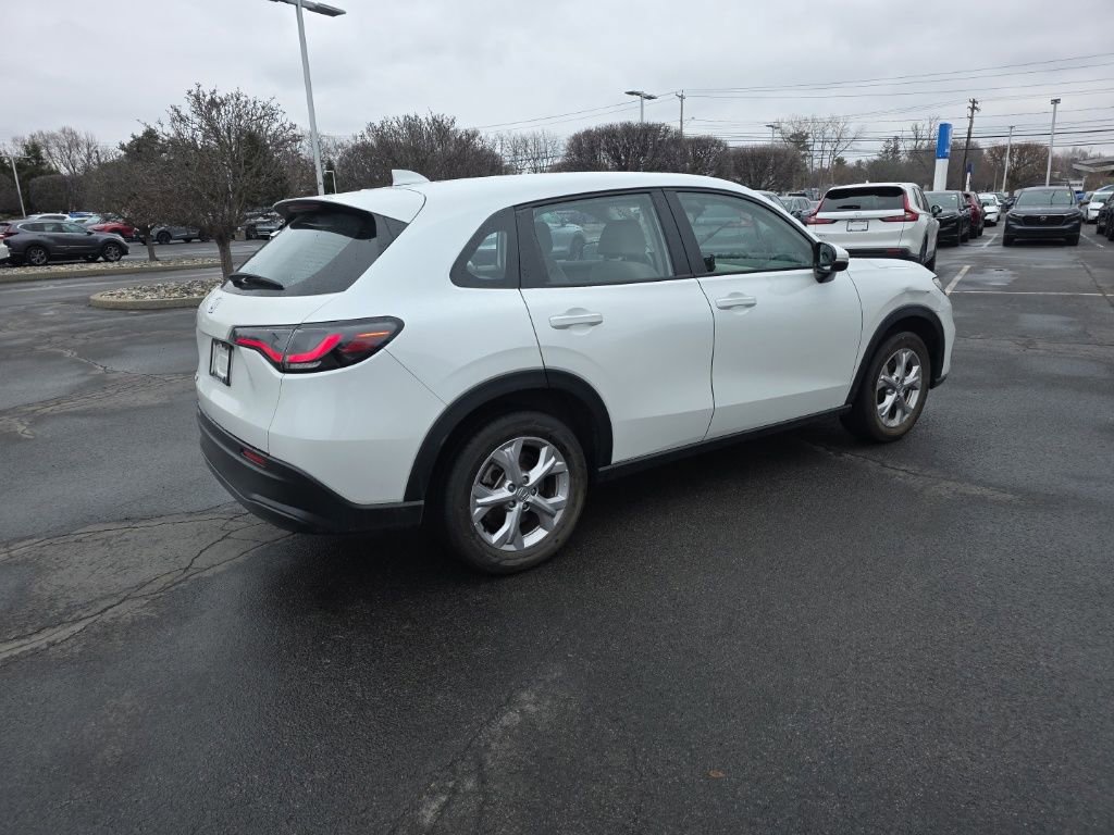 Used 2023 Honda HR-V LX image 7