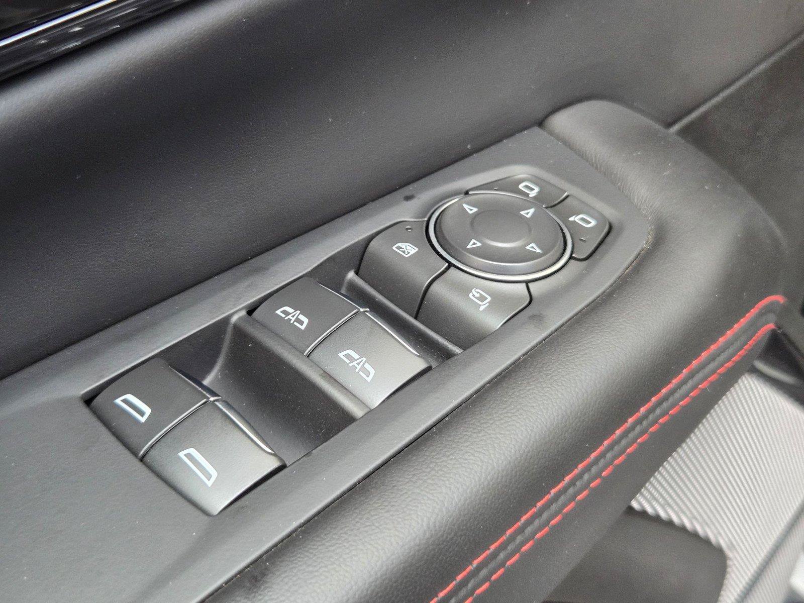 Used 2026 GMC Yukon AT4 Ultimate w/ LPO, Floor Liner Package AWD/4WD image 27