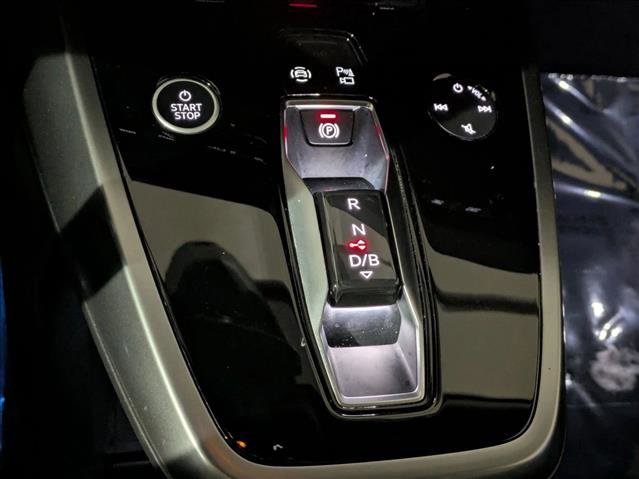 Used 2023 Audi Q4 e-tron Premium Plus w/ Premium Plus image 11