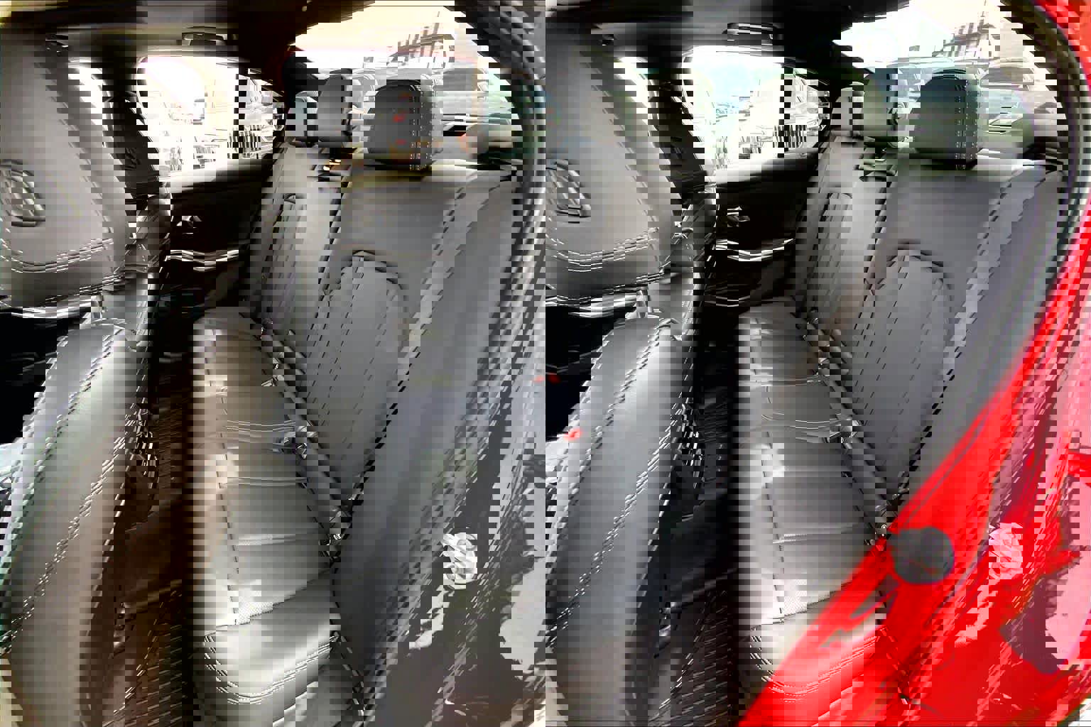 Used 2024 BMW 330i Sedan w/ Convenience Package image 19