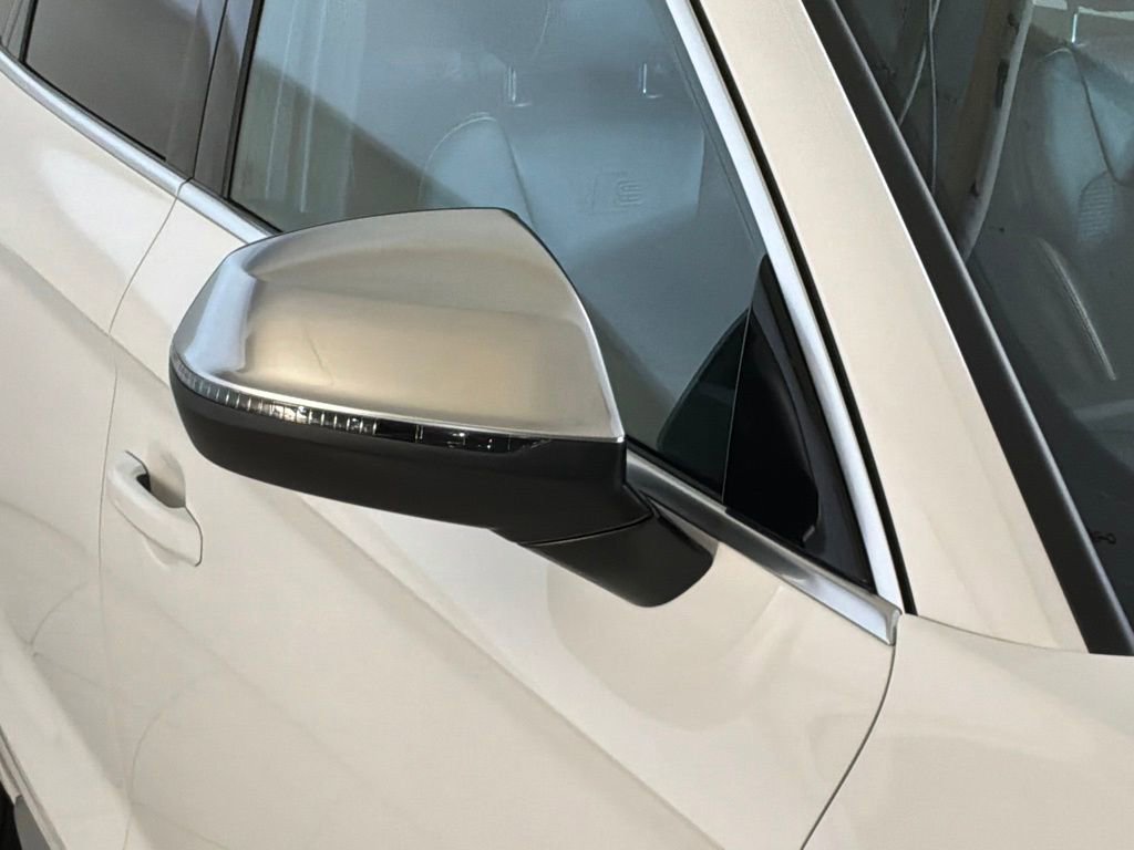 Used 2023 Audi SQ5 Premium w/ Convenience Package image 24