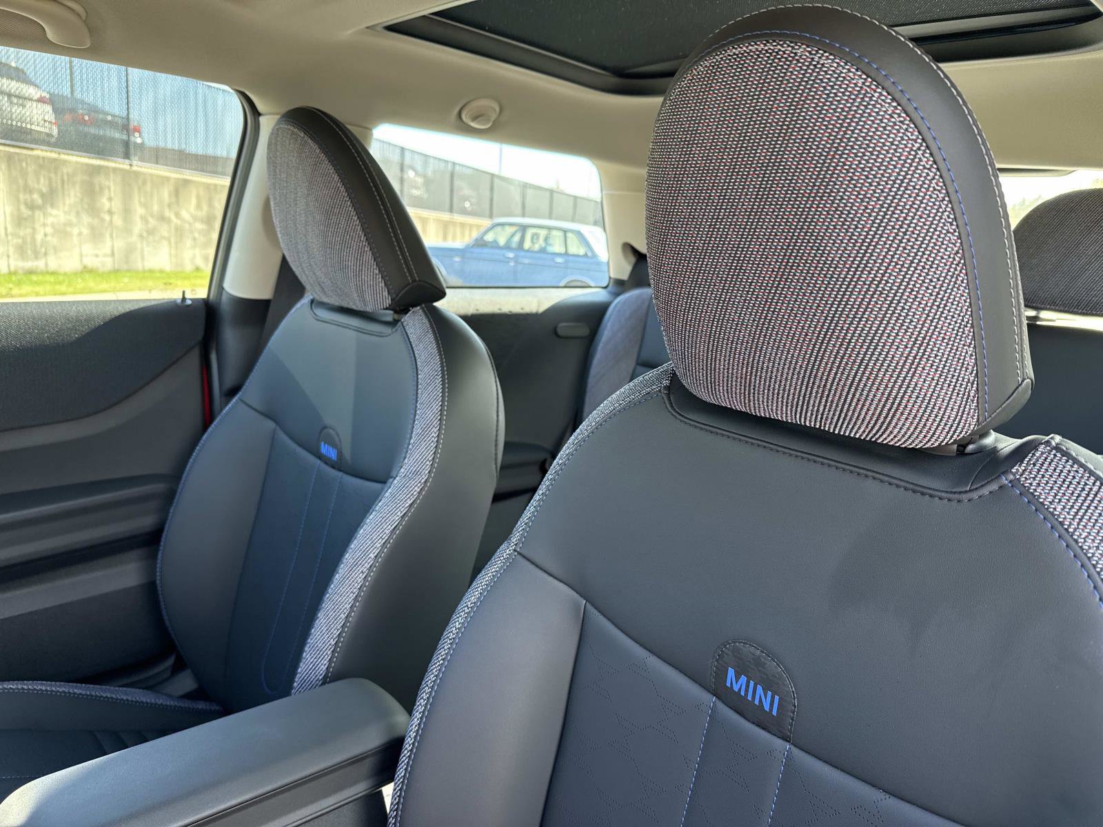 Certified 2025 MINI Cooper S FWD image 18