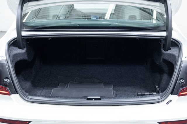 Used 2024 Volvo S60 B5 Plus FWD image 9