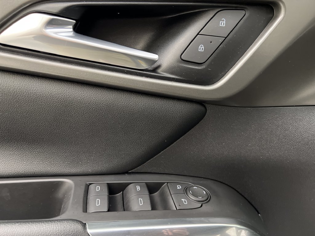 Used 2024 Chevrolet Traverse LT FWD image 15