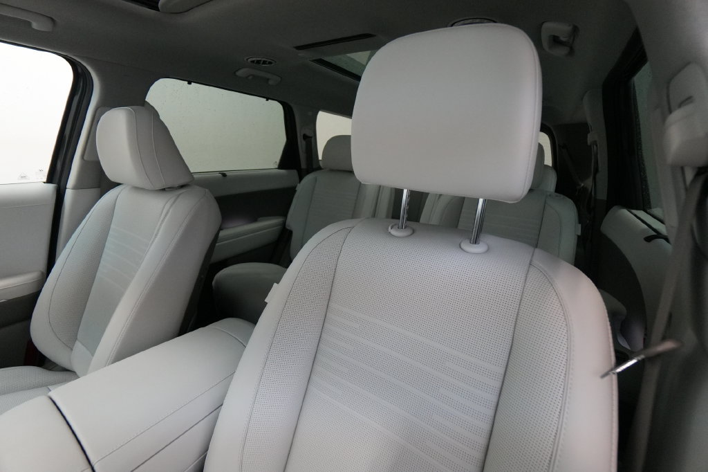 Used 2026 Hyundai Palisade Limited AWD/4WD image 16