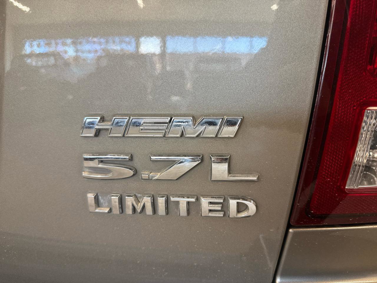 Used 2005 Jeep Grand Cherokee Limited AWD/4WD image 87