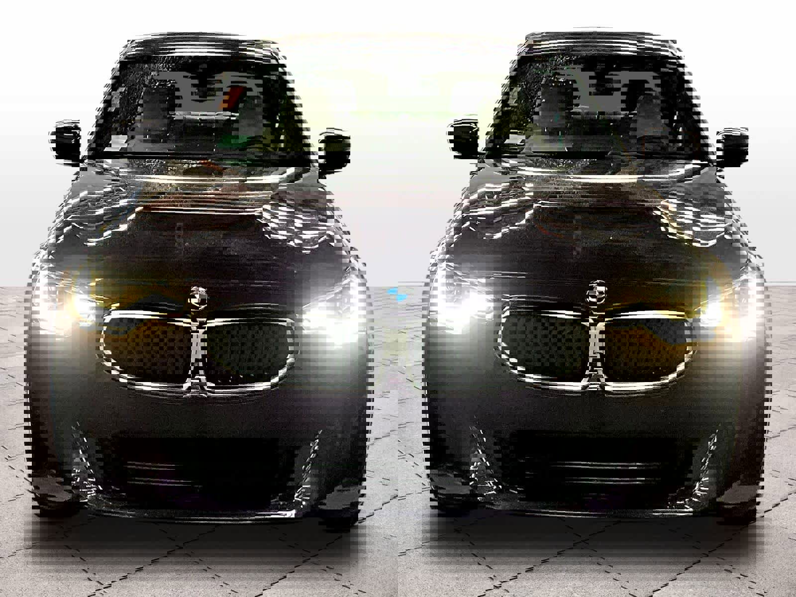 Used 2025 BMW 230i Coupe w/ Premium Package image 3