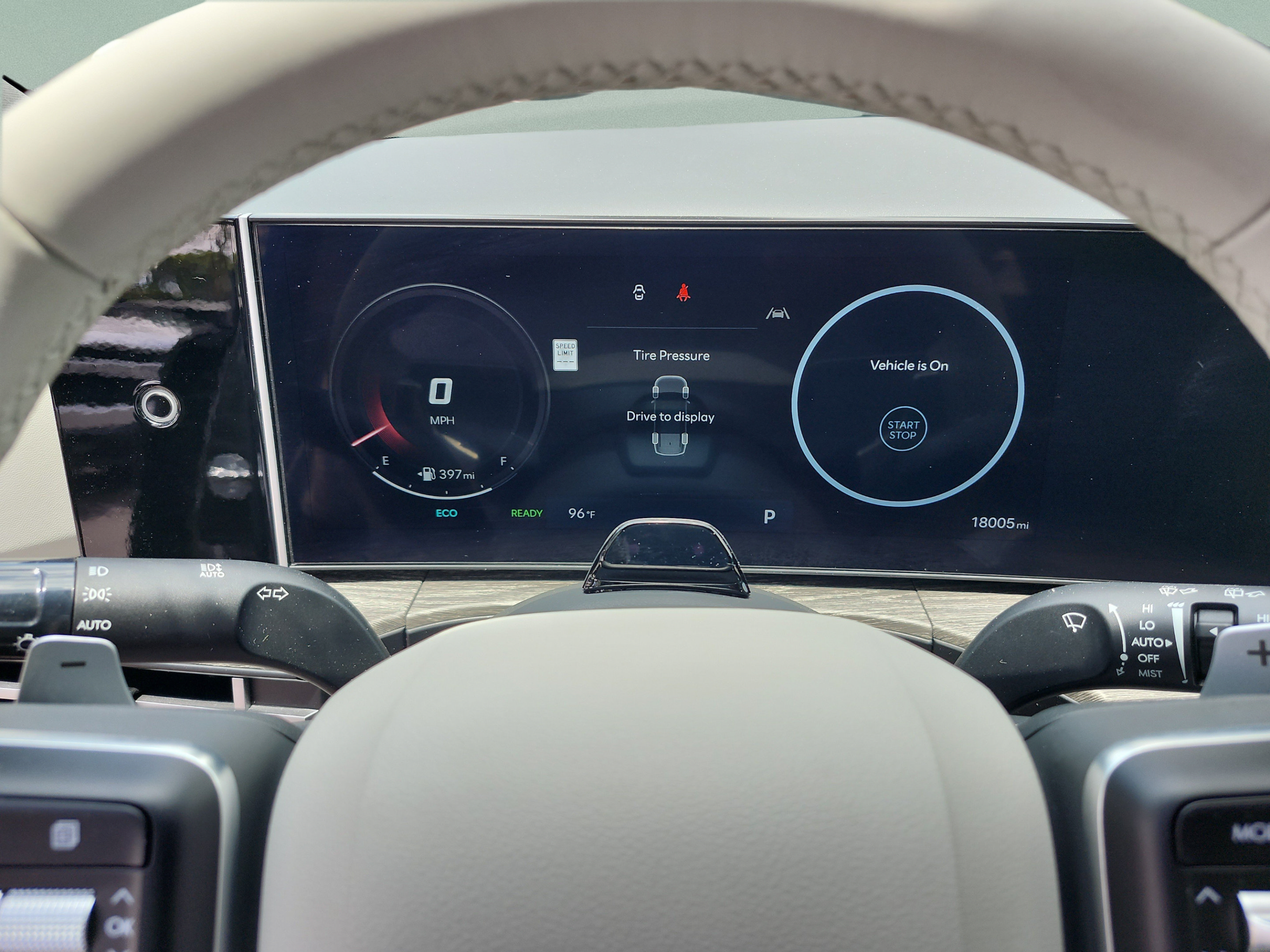 Certified 2025 Hyundai Santa Fe Limited FWD image 10