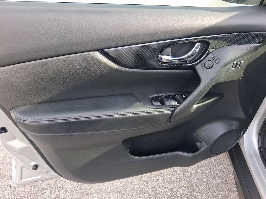 Used 2019 Nissan Rogue SL FWD image 15