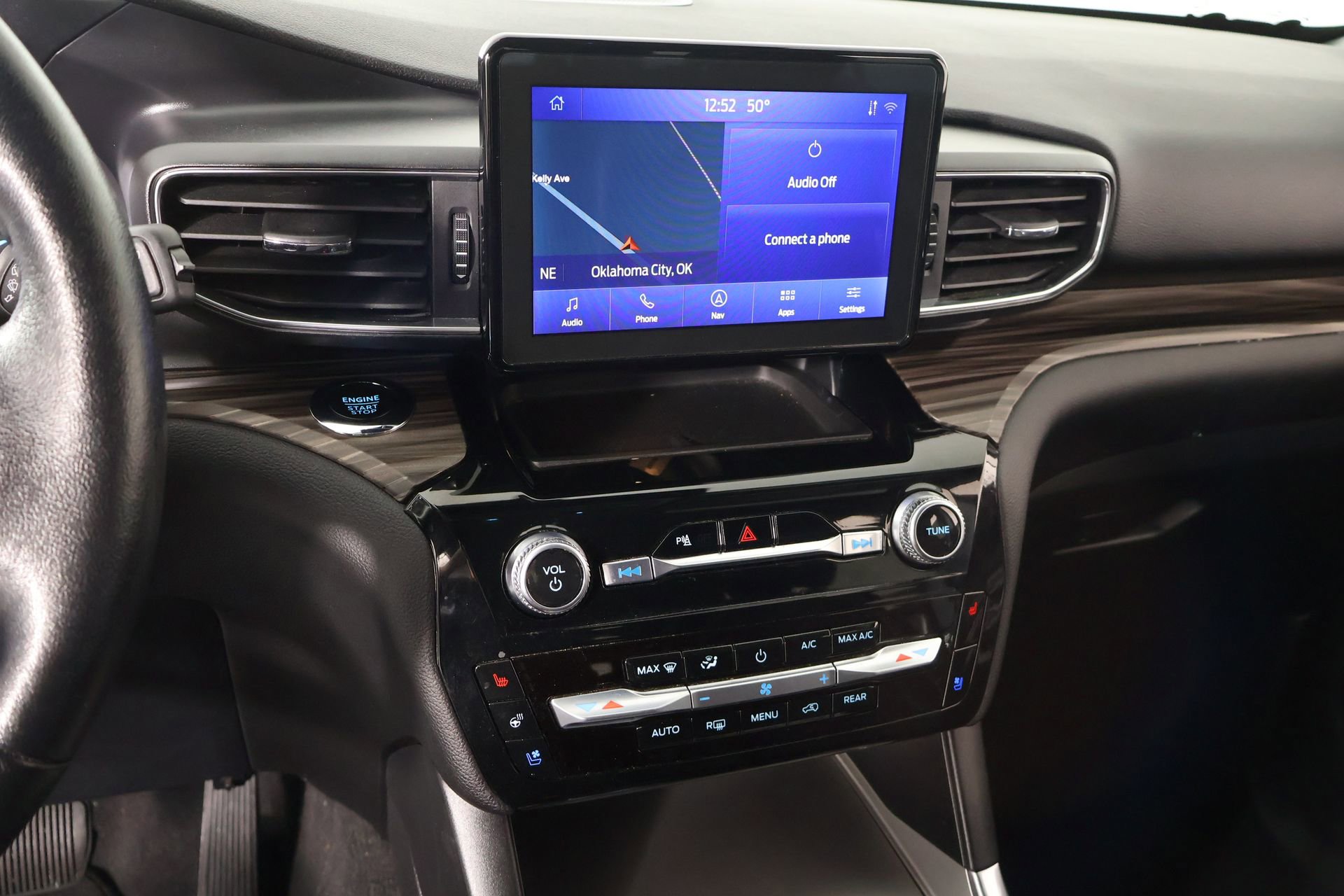 Used 2023 Ford Explorer Limited image 5