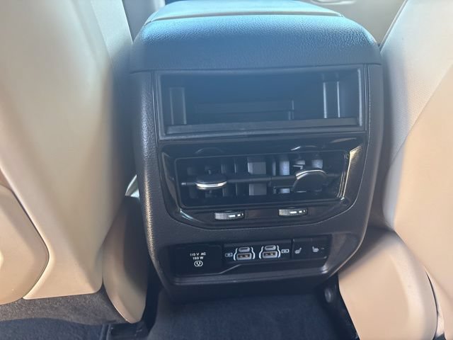 Used 2023 Jeep Grand Cherokee Limited w/ Luxury Tech Group II AWD/4WD image 21