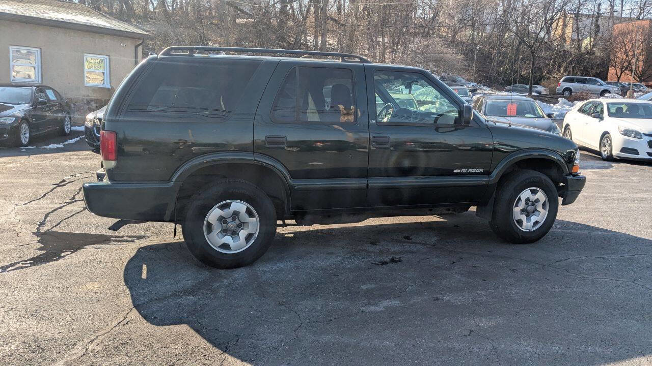 Used 2002 Chevrolet Blazer LS w/ Preferred Equipment Group image 7