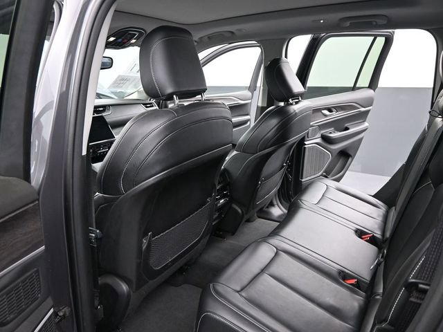 Used 2022 Jeep Grand Cherokee Limited image 13