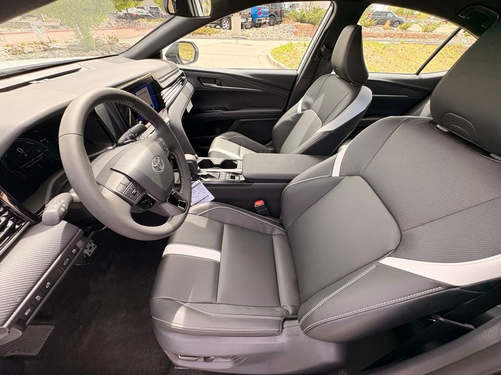 Used 2026 Toyota Camry SE FWD image 10