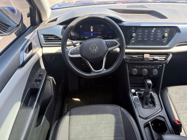 Used 2023 Volkswagen Taos SE w/ Panoramic Sunroof Package FWD image 19
