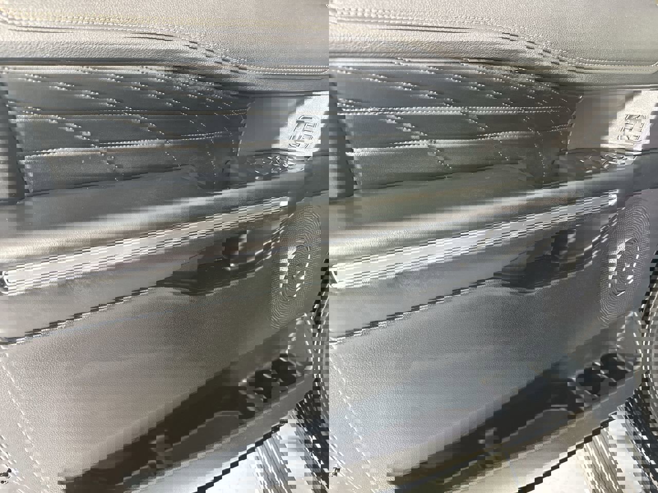 Used 2019 Ford Expedition Platinum image 19