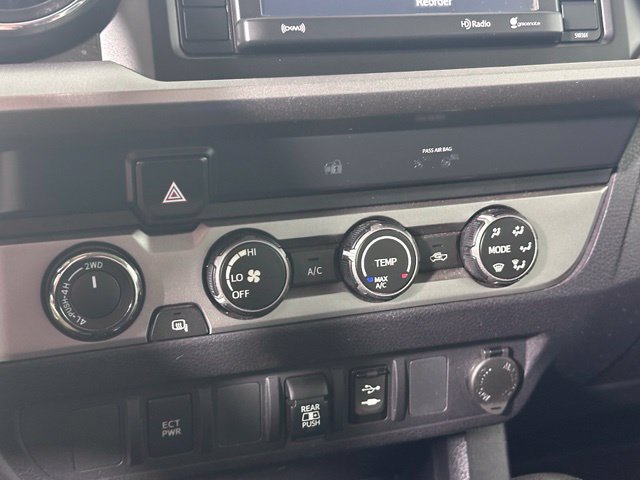 Used 2019 Toyota Tacoma SR5 AWD/4WD image 18
