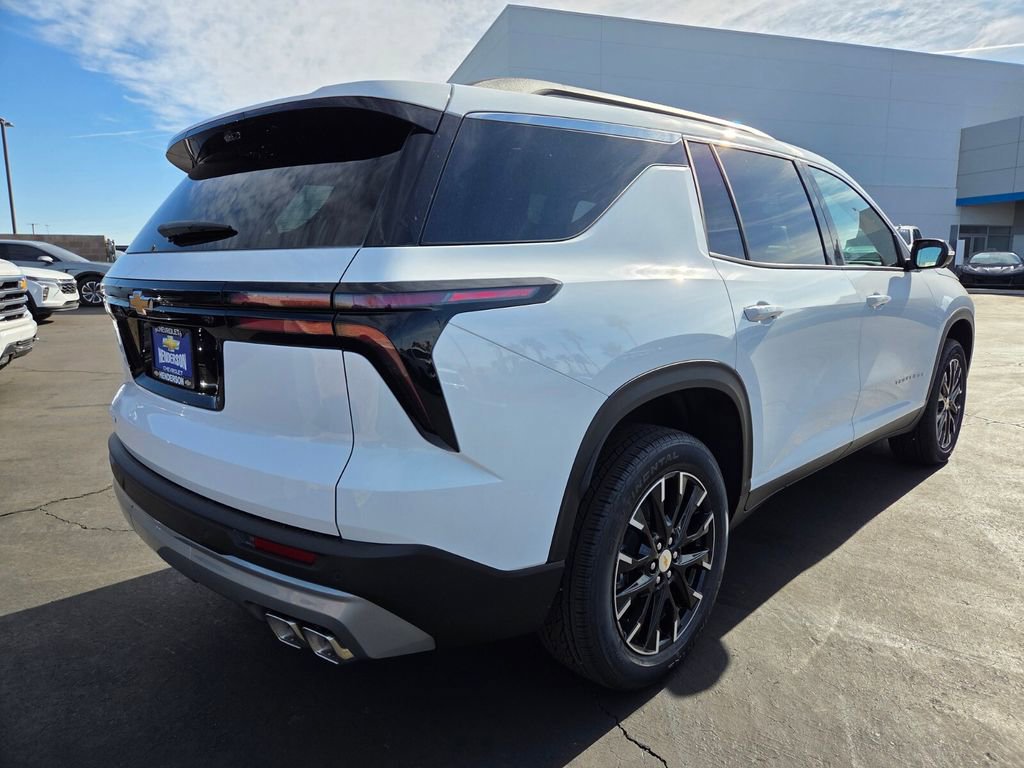 New 2026 Chevrolet Traverse LT w/ Sun and Wheel Package FWD image 4