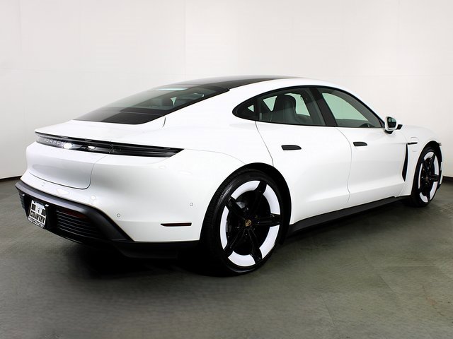 New 2025 Porsche Taycan image 7
