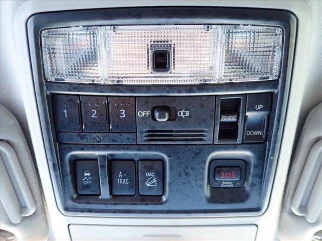 Used 2017 Toyota 4Runner Limited AWD/4WD image 23