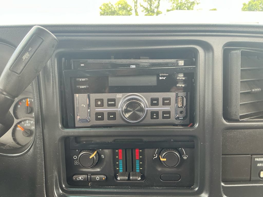 Used 2003 Chevrolet Silverado 1500 W/T RWD image 26