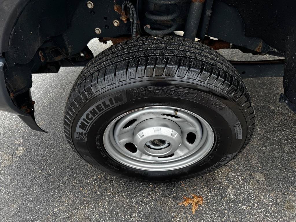 Used 2019 Ford F250 XL w/ Power Equipment Group AWD/4WD image 2