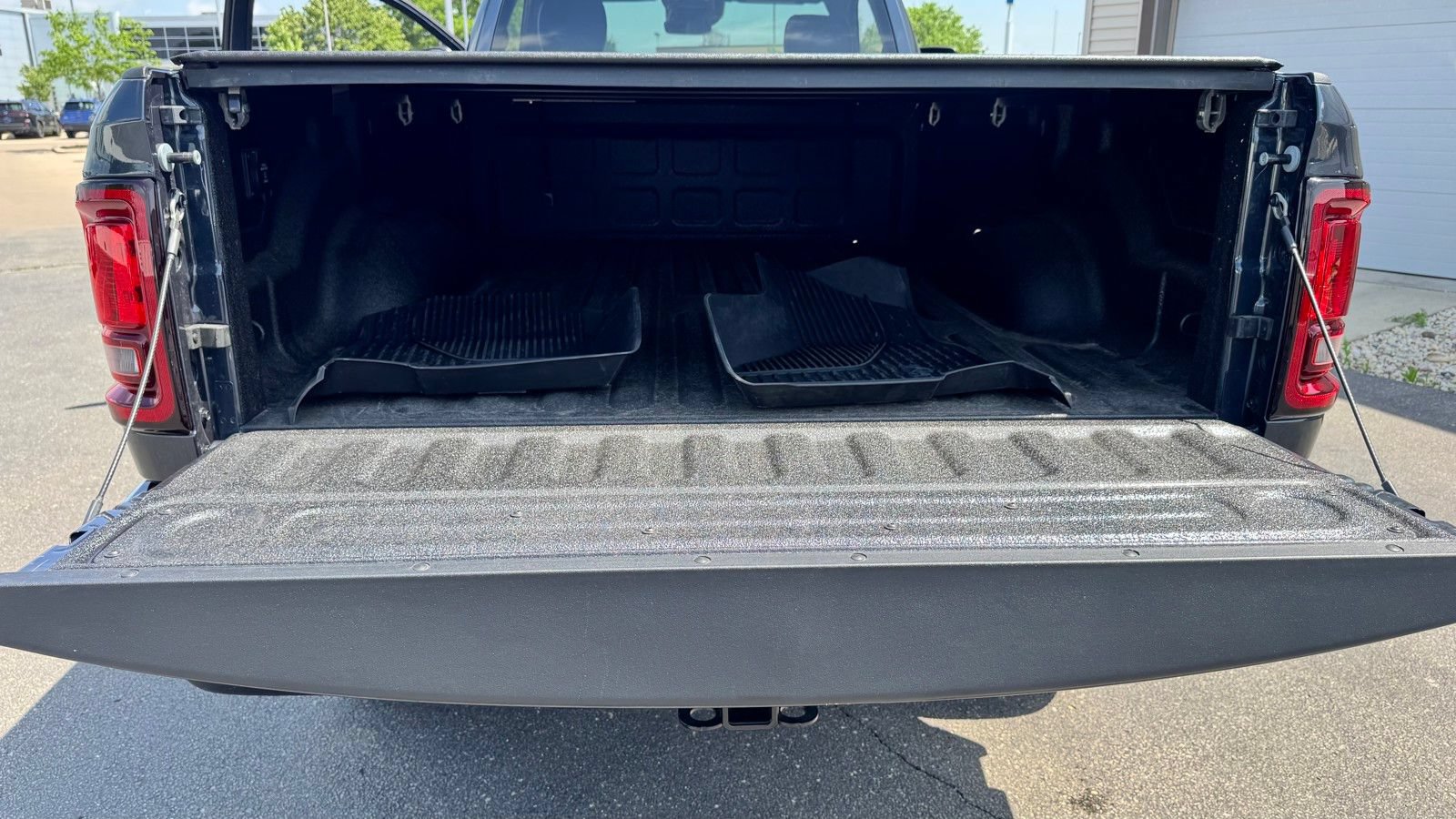Used 2026 RAM 2500 Tradesman w/ Chrome Appearance Group AWD/4WD image 14