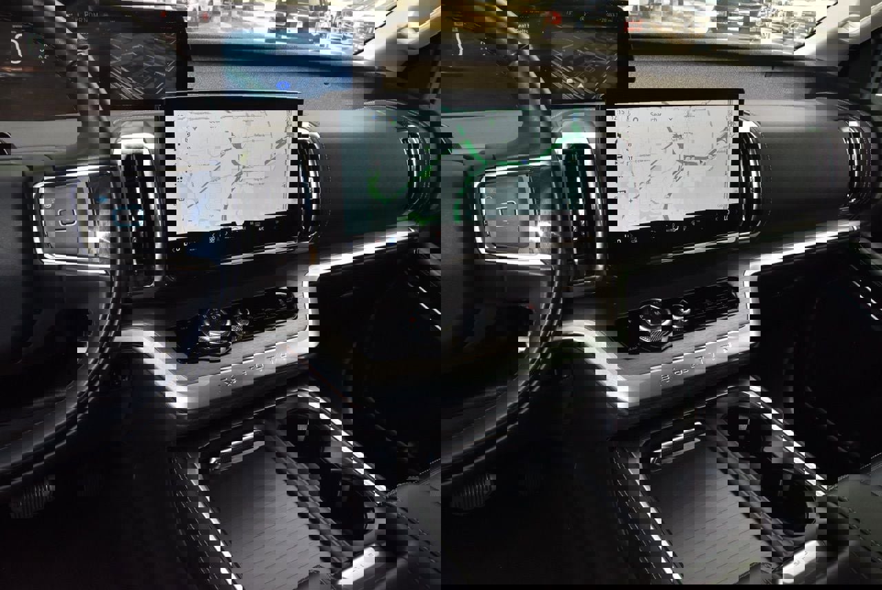 Certified 2025 Ford Expedition Platinum image 27