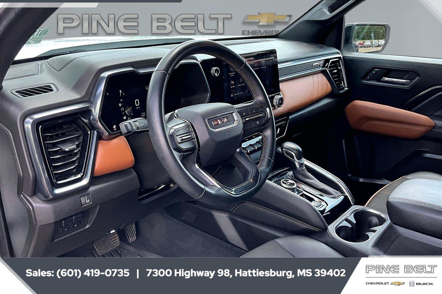 Used 2023 GMC Canyon AT4 w/ Technology Package AWD/4WD image 13