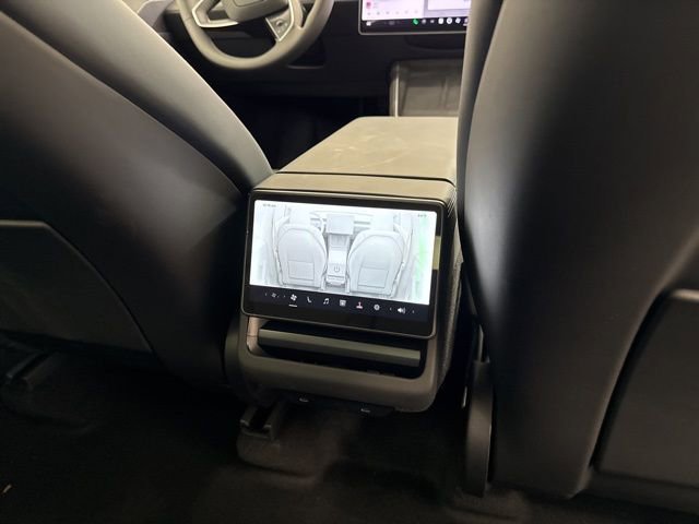 Used 2026 Tesla Model Y 2WD image 13