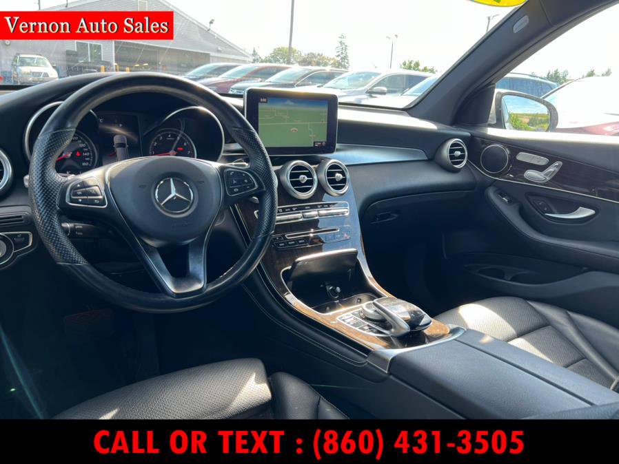 Used 2019 Mercedes-Benz GLC 300 4MATIC image 19