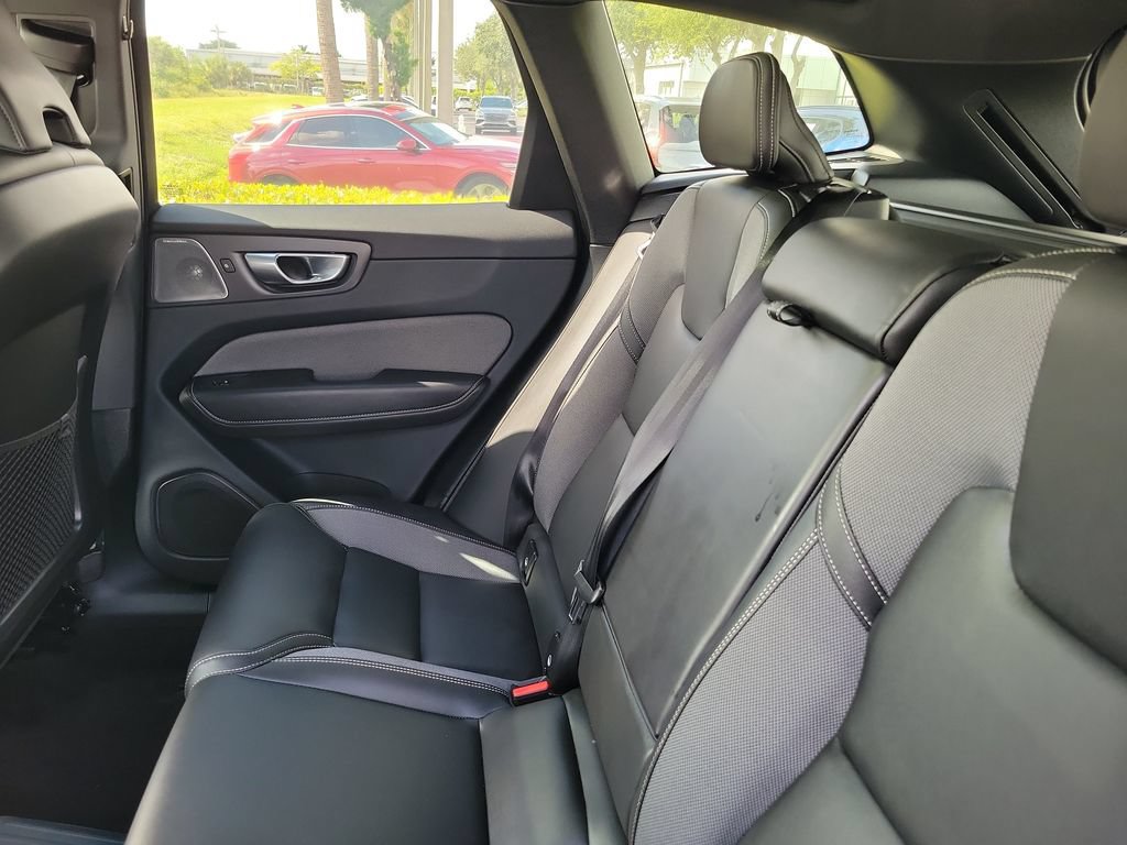 Certified 2024 Volvo XC60 T8 Ultimate w/ Protection Package Premier AWD/4WD image 12