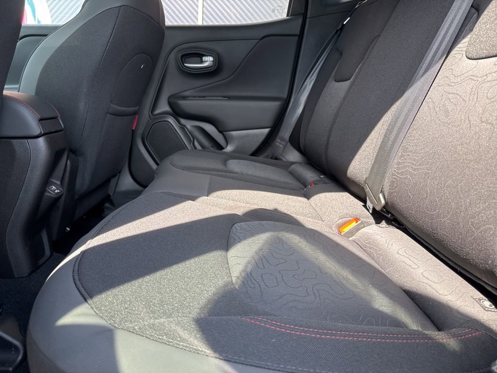 Used 2023 Jeep Renegade Trailhawk image 47