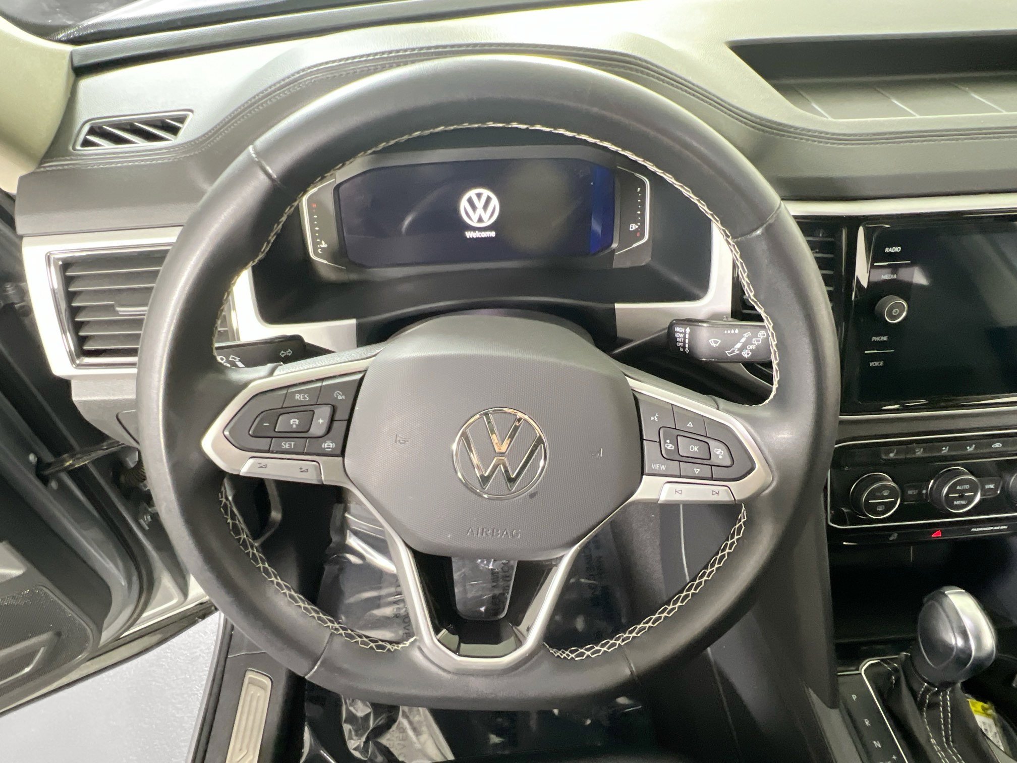 Used 2022 Volkswagen Atlas SE image 11