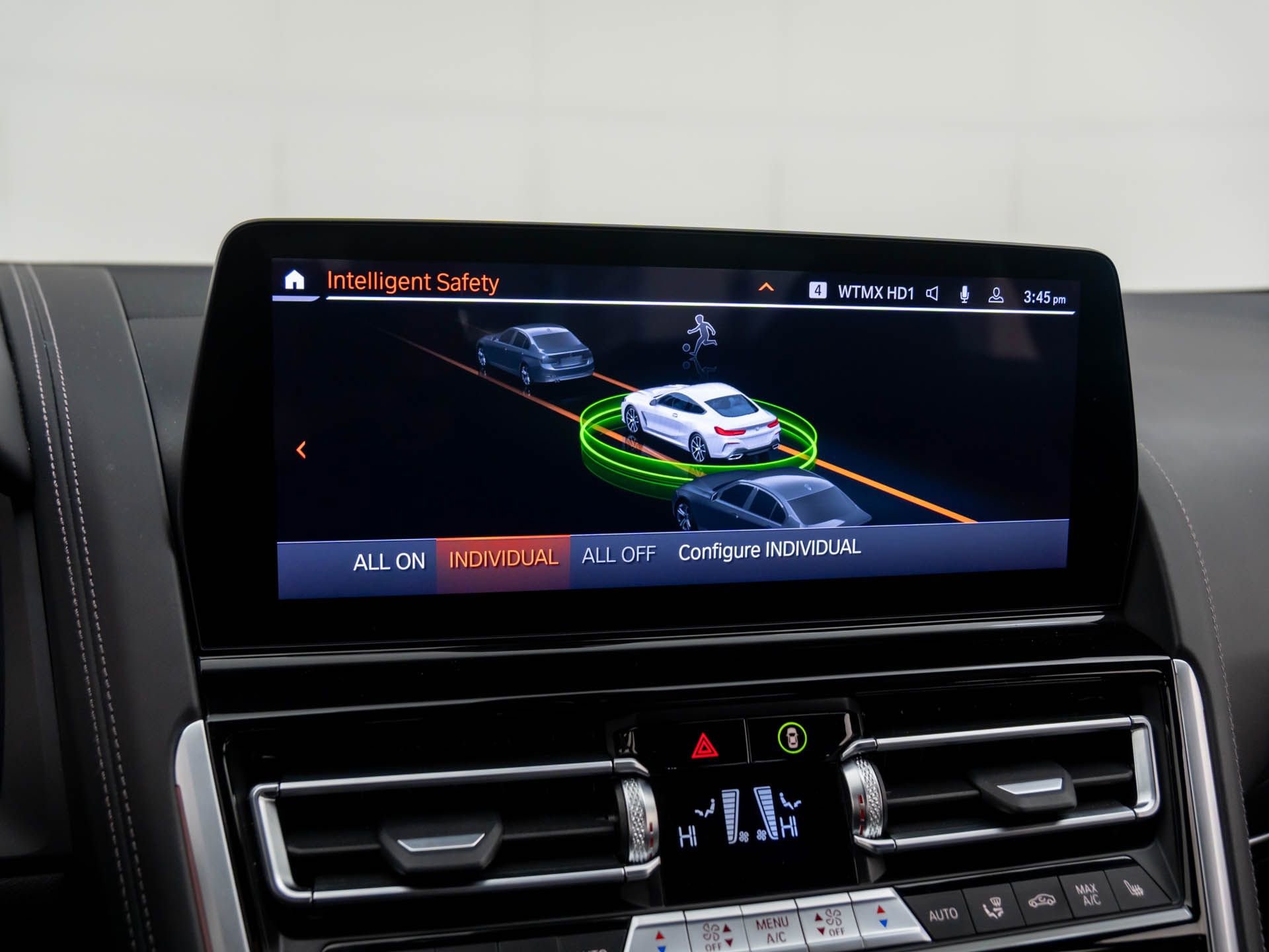 Used 2024 BMW 840i xDrive Coupe w/ Driving Assistance Package image 25