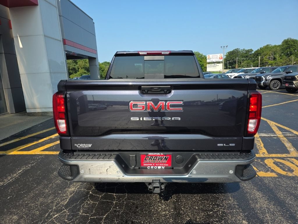 Used 2025 GMC Sierra 1500 SLE w/ Preferred Package AWD/4WD image 4